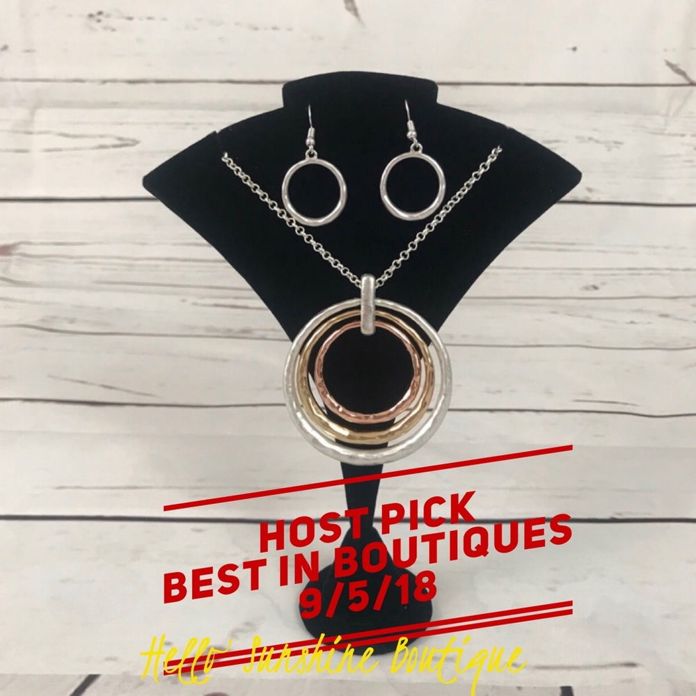 Gorgeous Necklace & earring fashion set